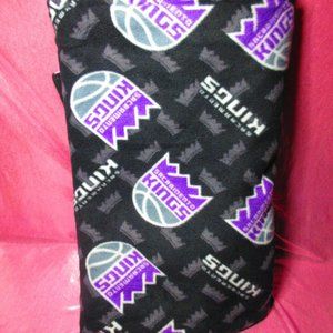 Sacramento Kings 88" x 58" Fleece Blanket